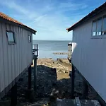 L'etoile De *